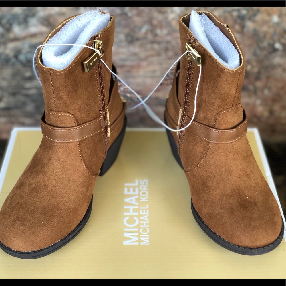 NEW Michael Kors Kitty Boots - Picture 10 of 14
